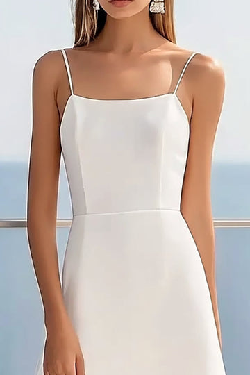 Robe de graduation blanche à bretelles spaghetti avec dentelle